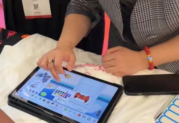 顾客柜台商品定制体验&产品解决方案 | 上海华颜奢侈品包装展(图4)